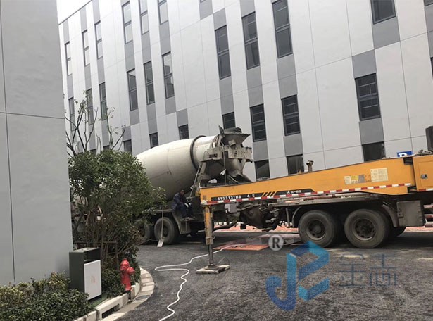 ����������C